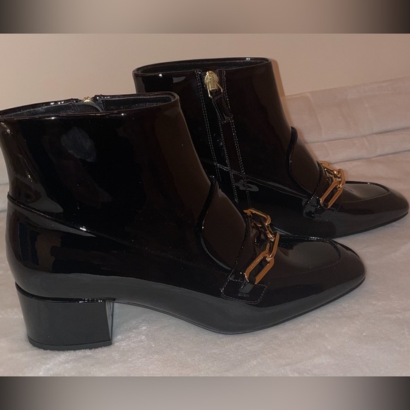 Burberry Shoes - Authentic Burberry link detail patent leather ankle boots